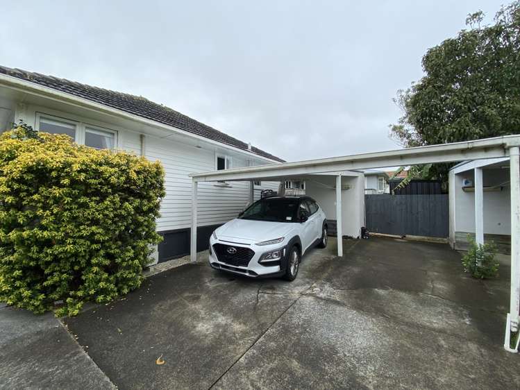 44 Flanshaw Road Te Atatu South_13