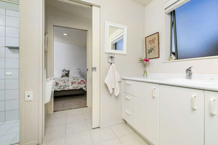 9/34 Waipuia Place Greenhithe_10