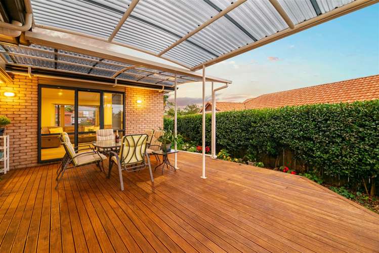 6 Leafield Crescent Henderson_30