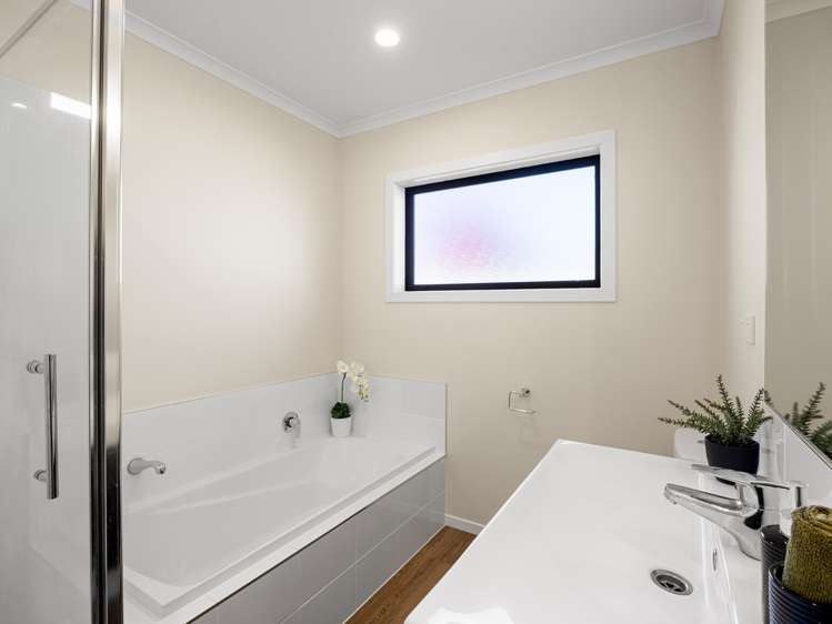 5/63 Knighton Road Hillcrest_13