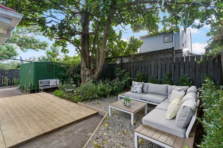 2/30 Ngataringa Road Devonport_11