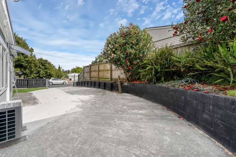 1/116 Beaumonts Way Manurewa_5
