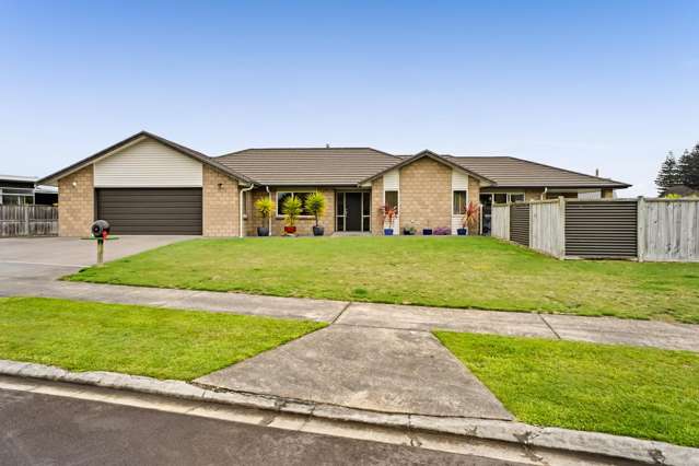 79 Links Drive Waiwhakaiho_1