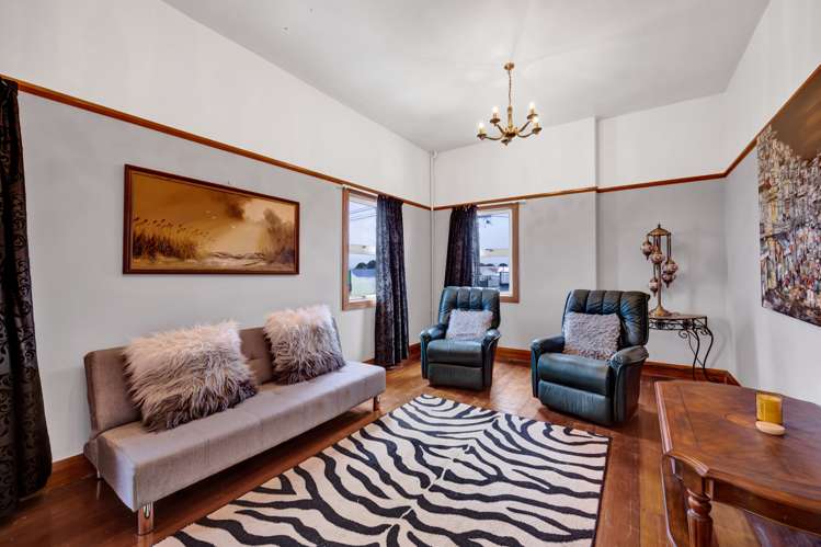 58 South Road Manaia_14