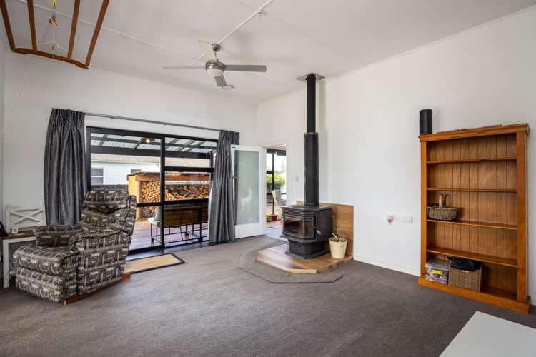 19 Takiroa Street Urenui_5
