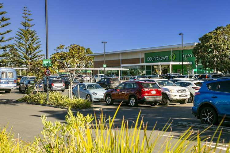 33b Ngahere Views Orewa_16