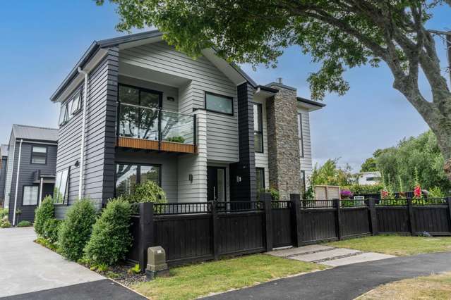 'Fit for a Queen' in Queenwood