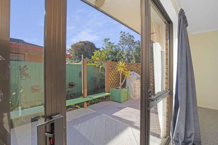 21 Cedar Drive Paraparaumu Beach_11