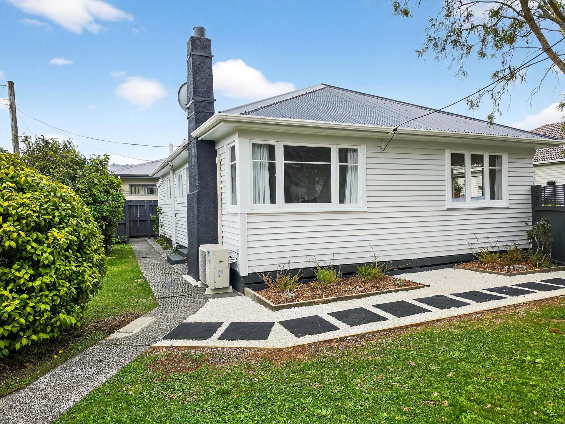 1 Hine Road Wainuiomata_0