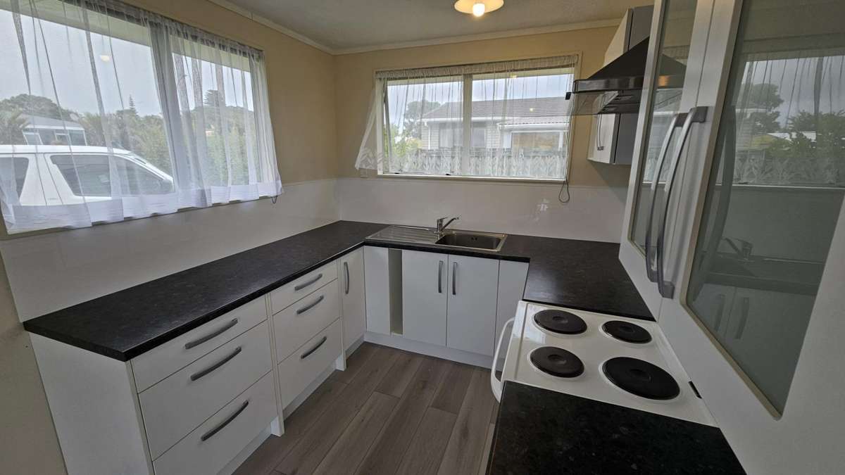 BELL BLOCK TWO BEDROOM UNIT 2