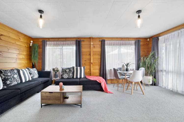 2/18 Castleton Street Birkdale_2