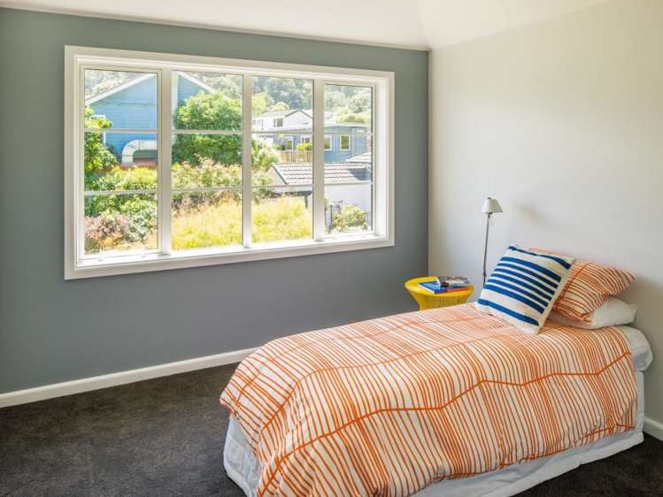 616 Marine Drive Days Bay_18