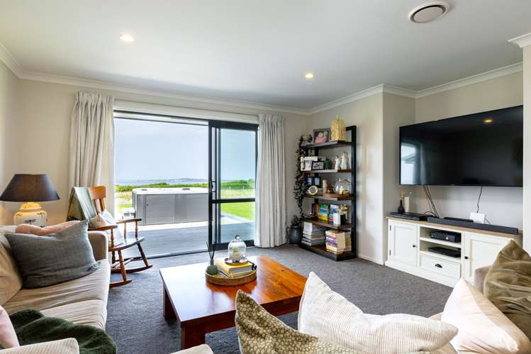 53 Koura Bay Drive Hapuku_8