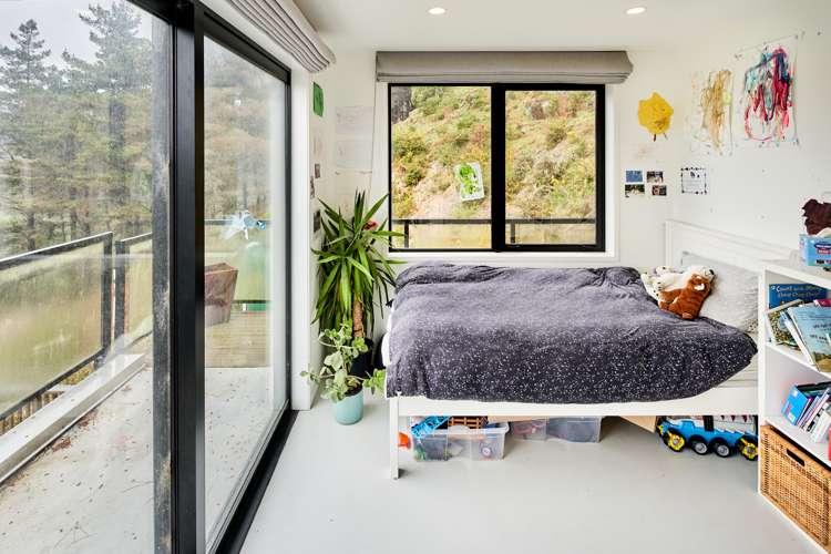 751 Makara Road Makara_12