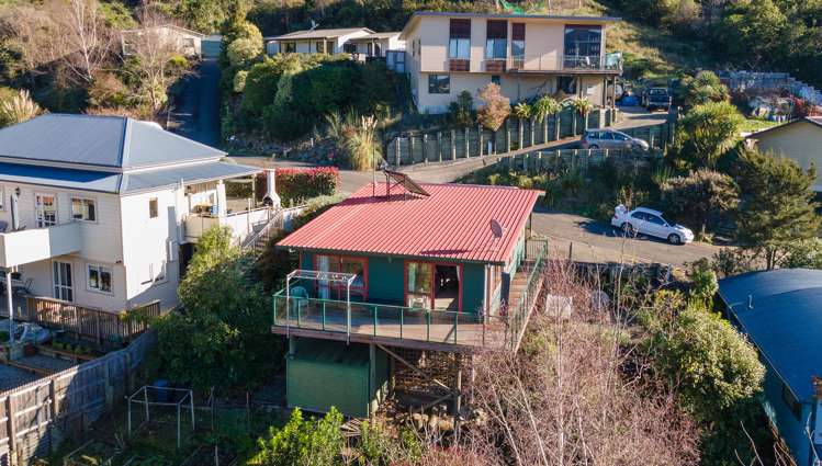 5 Banff Way Toi Toi_12