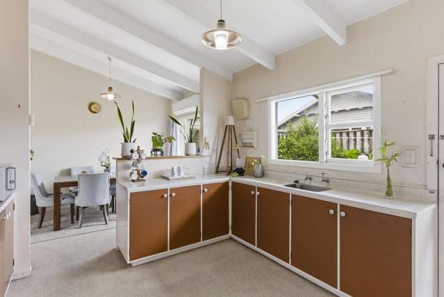 556 Queen Street East Levin_2