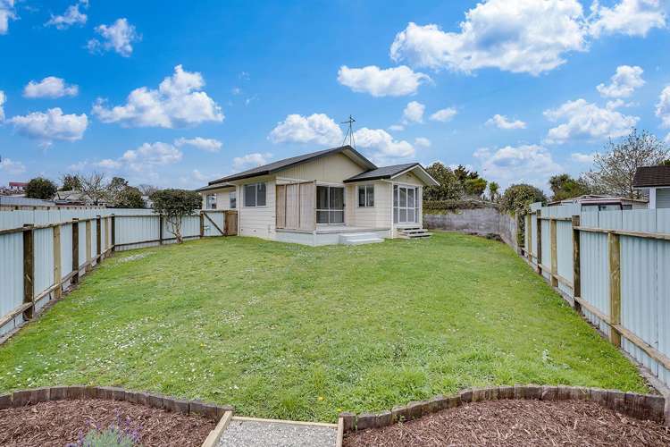 7 Frost Place Pukete_20
