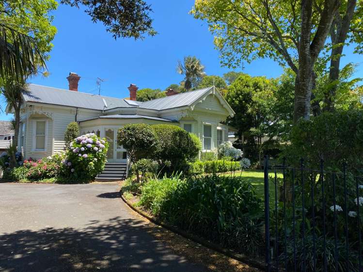55 Mount St John Avenue_0