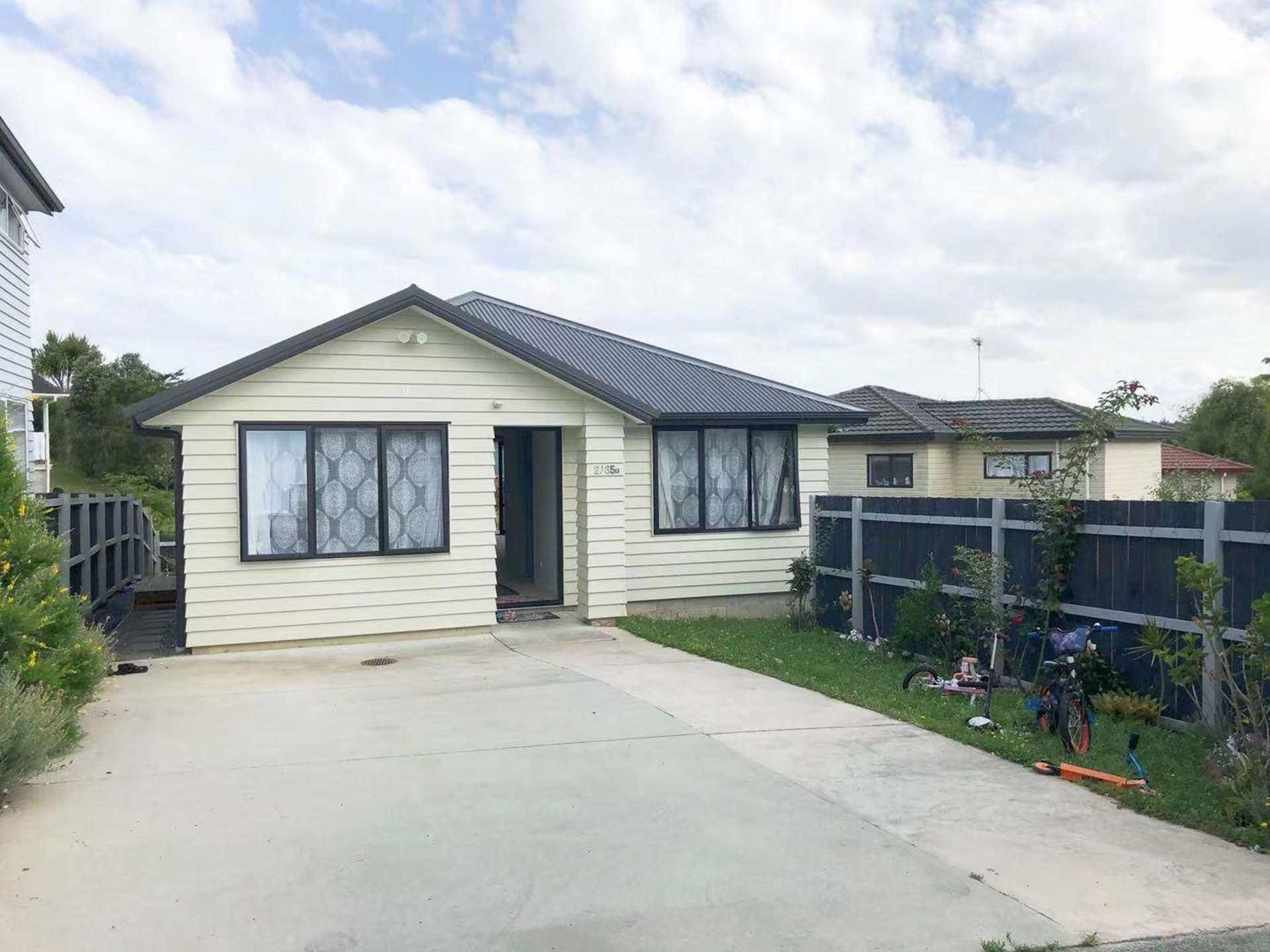 2/65E Metcalfe Road Ranui_0