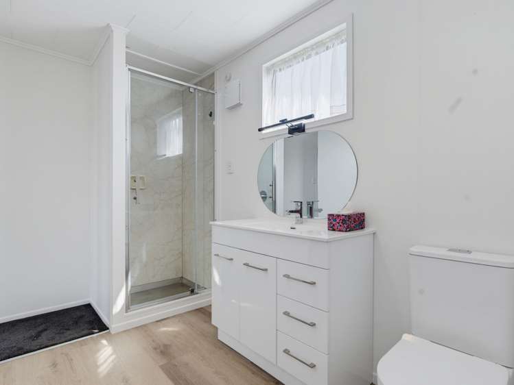 33 Joanna Place Deanwell_25