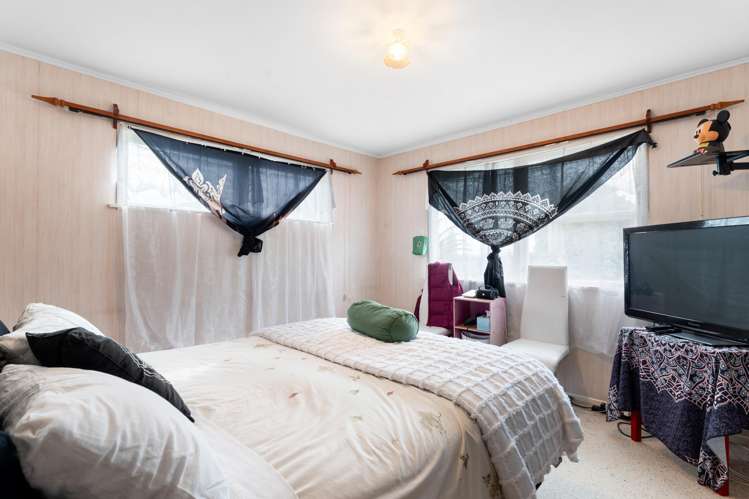 92 Colwill Road Royal Heights_13