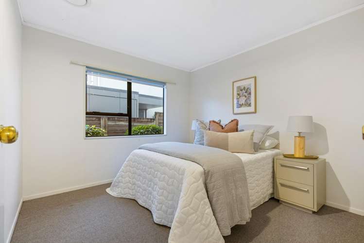 8B Rossgrove Terrace Mt Albert_12
