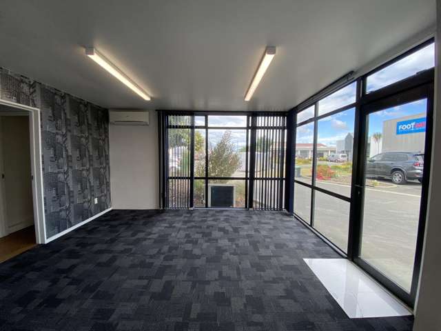 1 & 2/11 Homersham Place Burnside_2