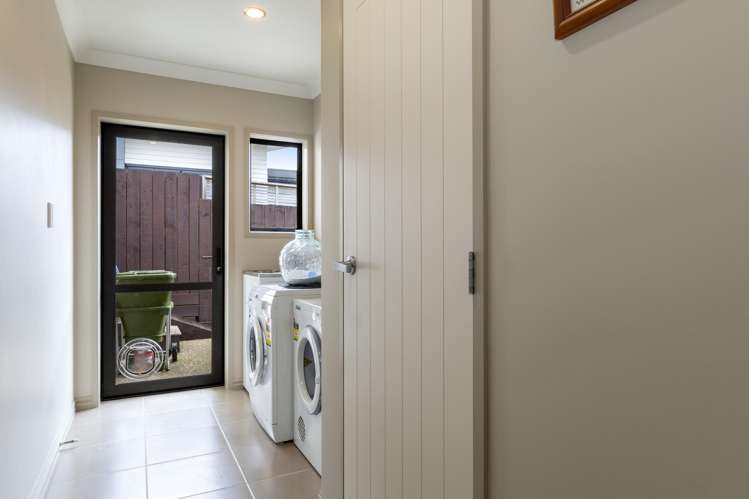 2 Crater Close Pyes Pa_16