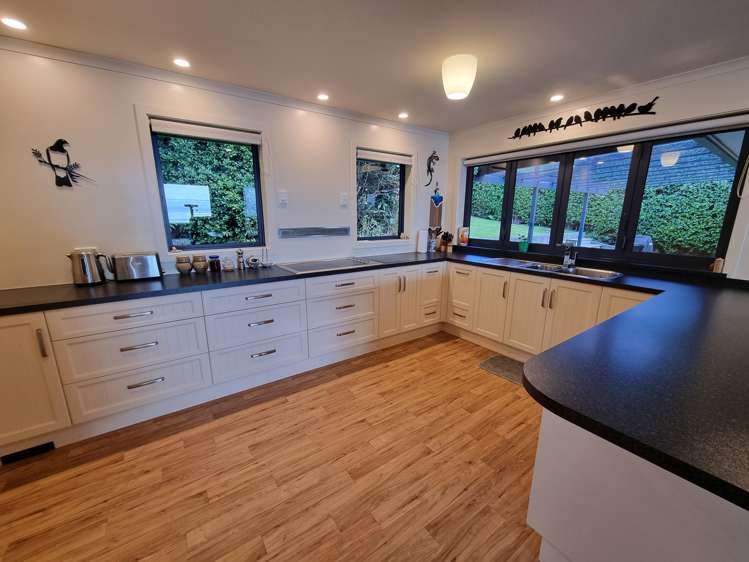 218 Rocks Highway Riverton_5