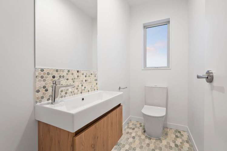 155 Bonair Crescent Silverdale_21