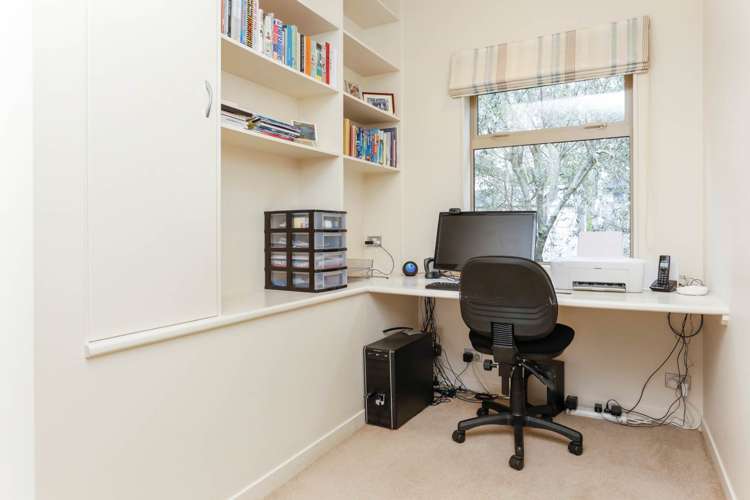 15 Hoani Glade Saint Johns_21