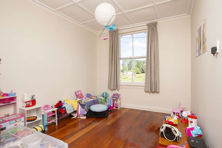 6 Charles Street Tinui_8