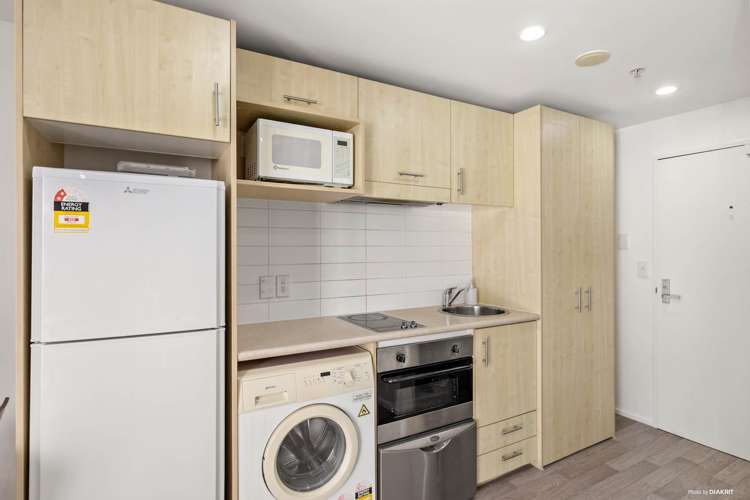 5f/23 Emily Place Auckland Central_4