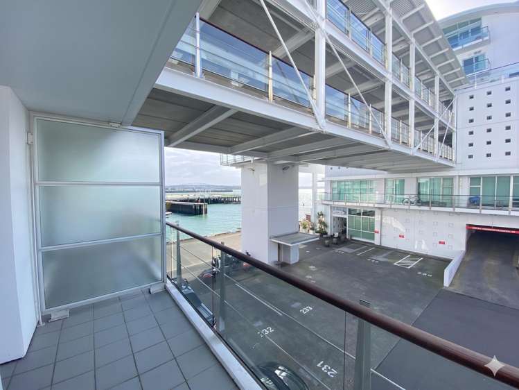 11/147 Quay St Auckland Central_16