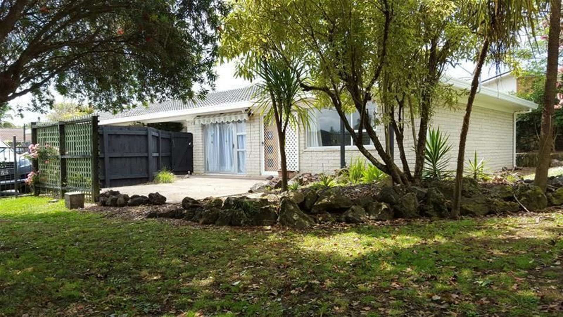 2/34 Ballater Place Highland Park_0