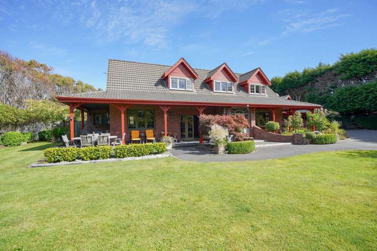 221 Dunns Road_0
