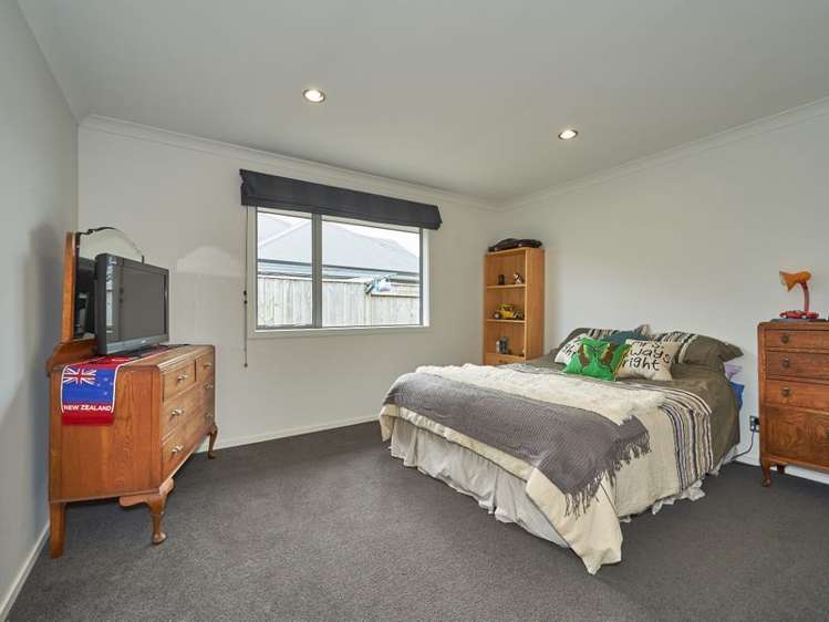 40 Chestnut Close Kelvin Grove_10