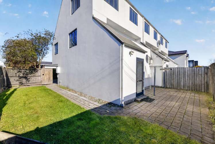  1/477 Madras Street Saint Albans_17