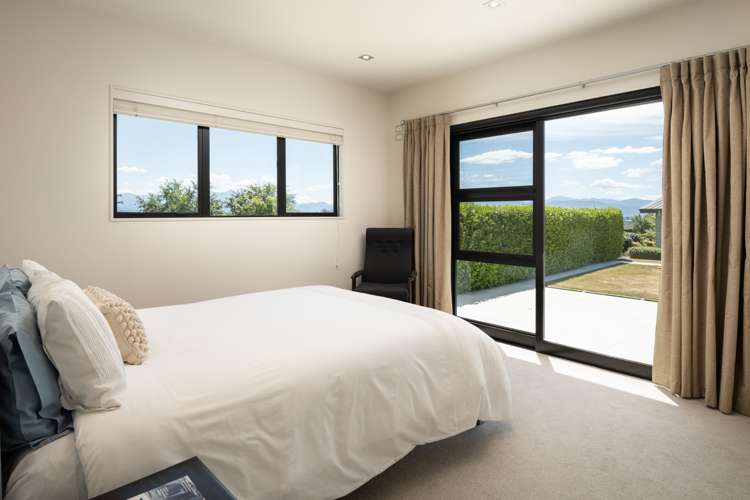 121 Marlborough Ridge Drive Fairhall_12