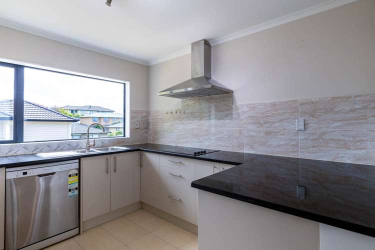 37c Simpson Road Ranui_5