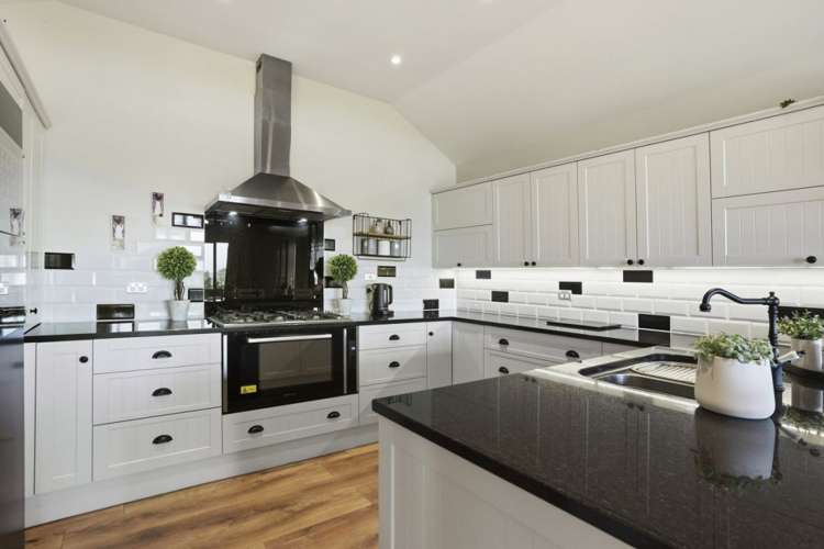 626 Carrs Road_3
