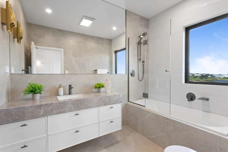 18 Ara Taha Crescent Orewa_16