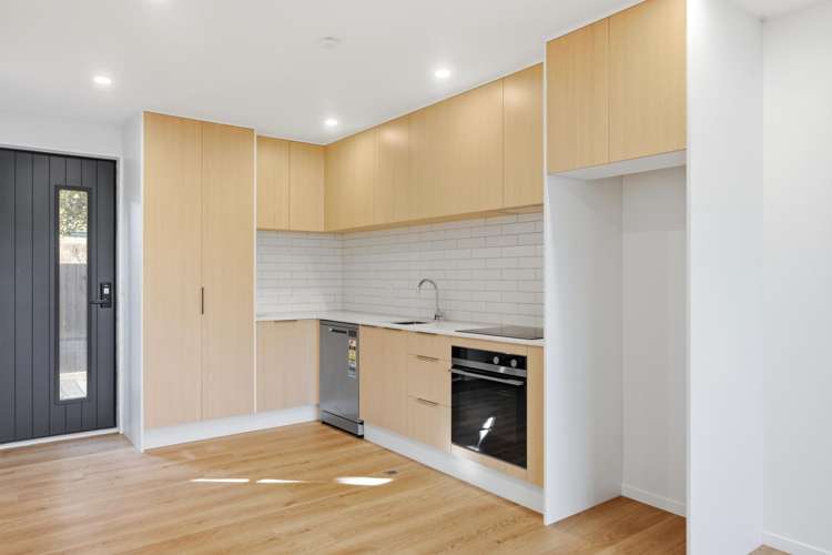 2/12 Newbridge Place_2