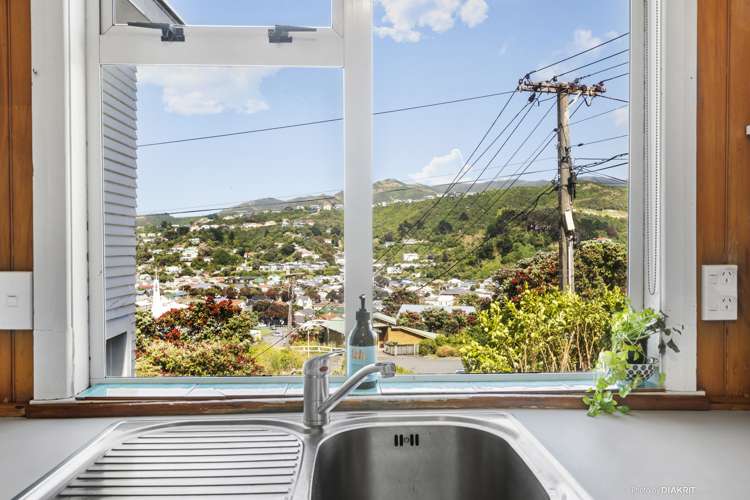 6 Carlisle Street Island Bay_7