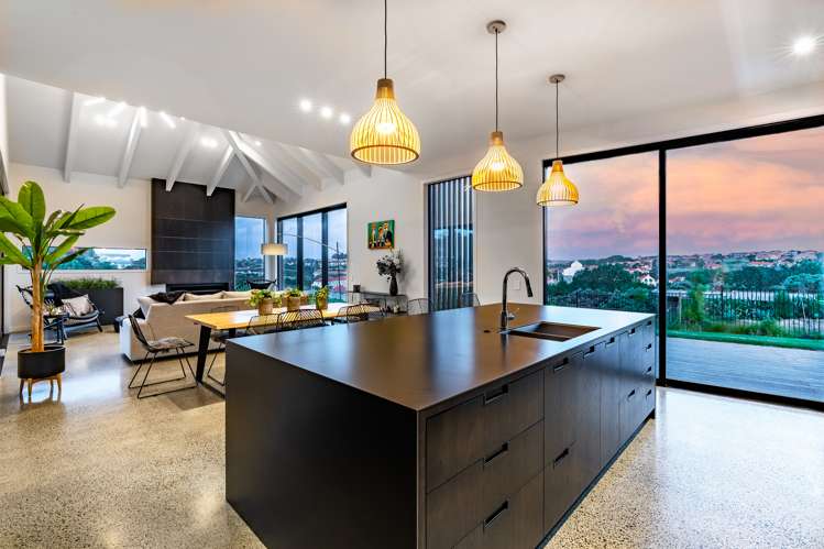 11 Laguna Place Matakatia_1