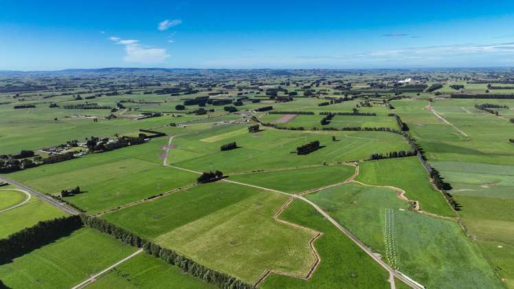 846 Pioneer Highway + 116 and 172 Ota Creek Road Edendale_11
