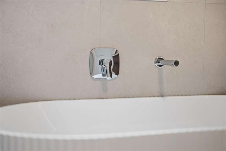 8 Whale Bay Rise Gulf Harbour_21