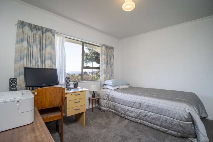 1 Brasenose Place Tawa_15