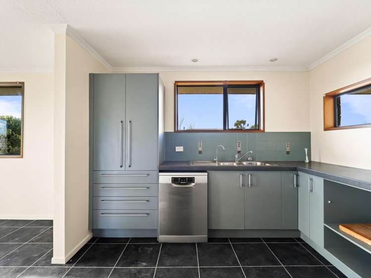 22 Halkirk Street Karitane_16