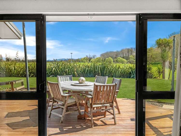 21 Collins Drive Waikuku Beach_29